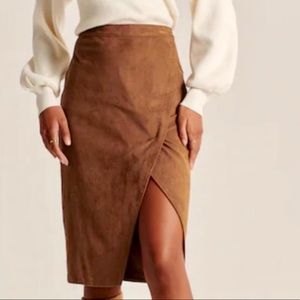 Abercrombie & Fitch Brown Faux Suede Pencil Skirt XXS